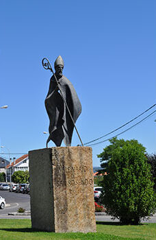 Estatua San Rosendo e