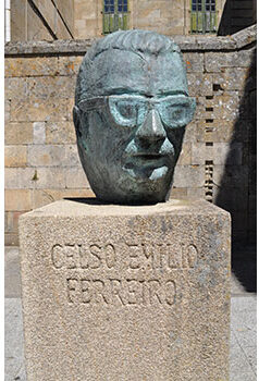 Estatua de Celso Emilio Ferreiro e